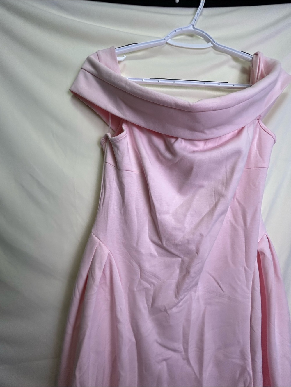 Off-Shoulder Pink Midi Dress - Picture 4 of 16